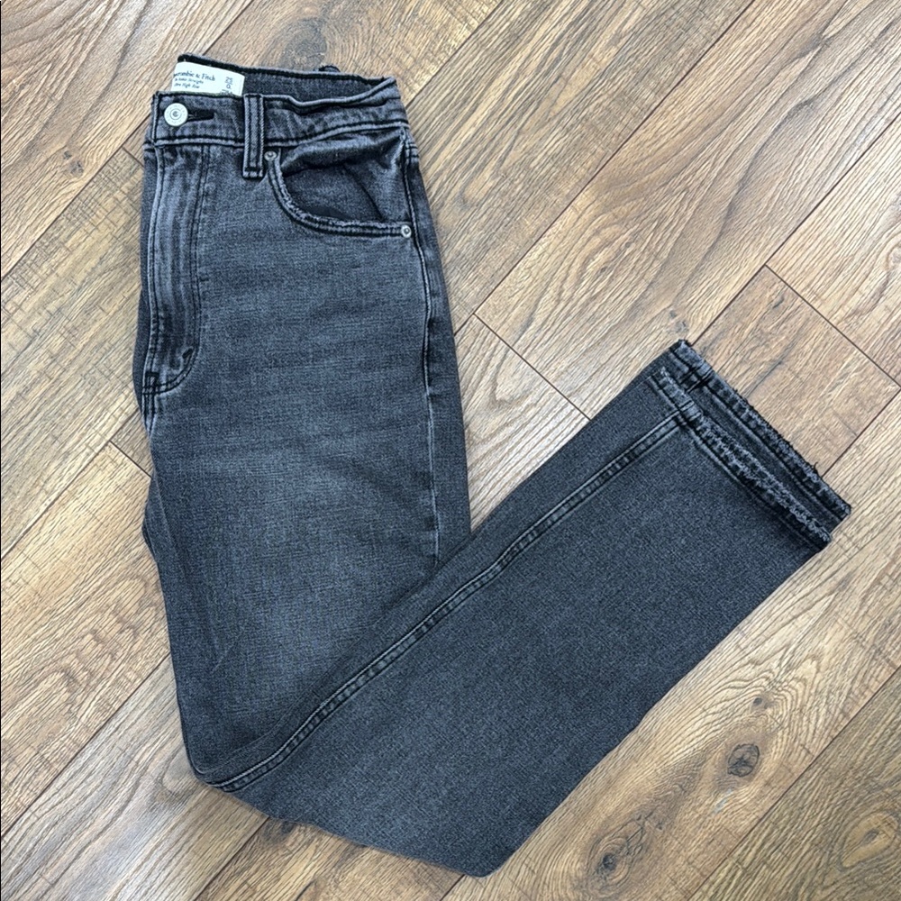Abercrombie & Fitch Ankle Straight Ultra High Rise Jeans